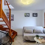 Stone House By Interhome Джера-Ларио
