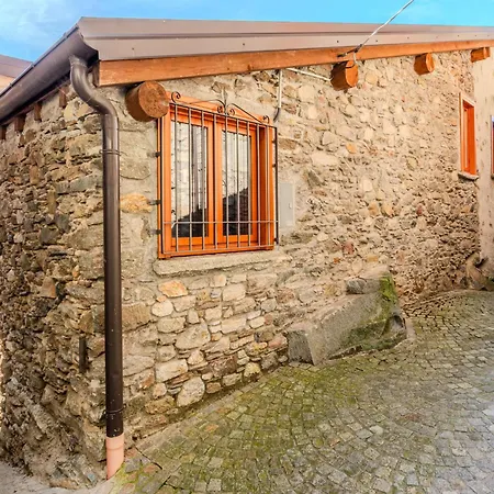 Stone House By Interhome * ジェーラ・ラーリオ